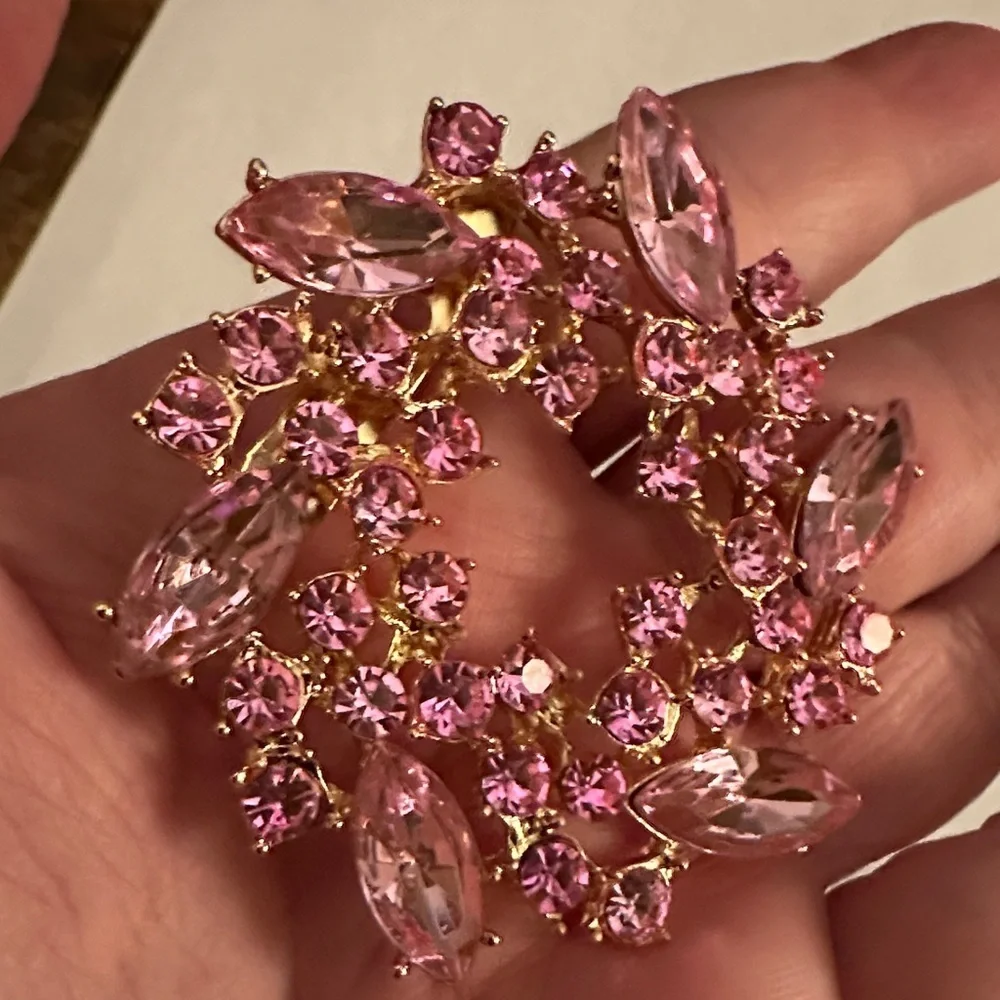 Sparkling Pink Gemstone Brooch - Picture 4 of 5